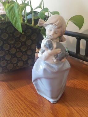 Vtg- NAO By Lladro Porcelain Girl with Puppy Figurine